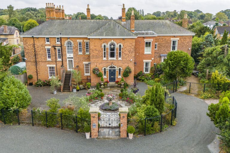 Property Image 0 Property Image 0