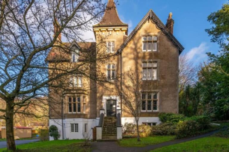Property Image 0 Property Image 0