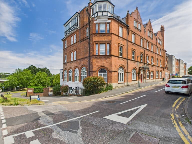 Property Image 0