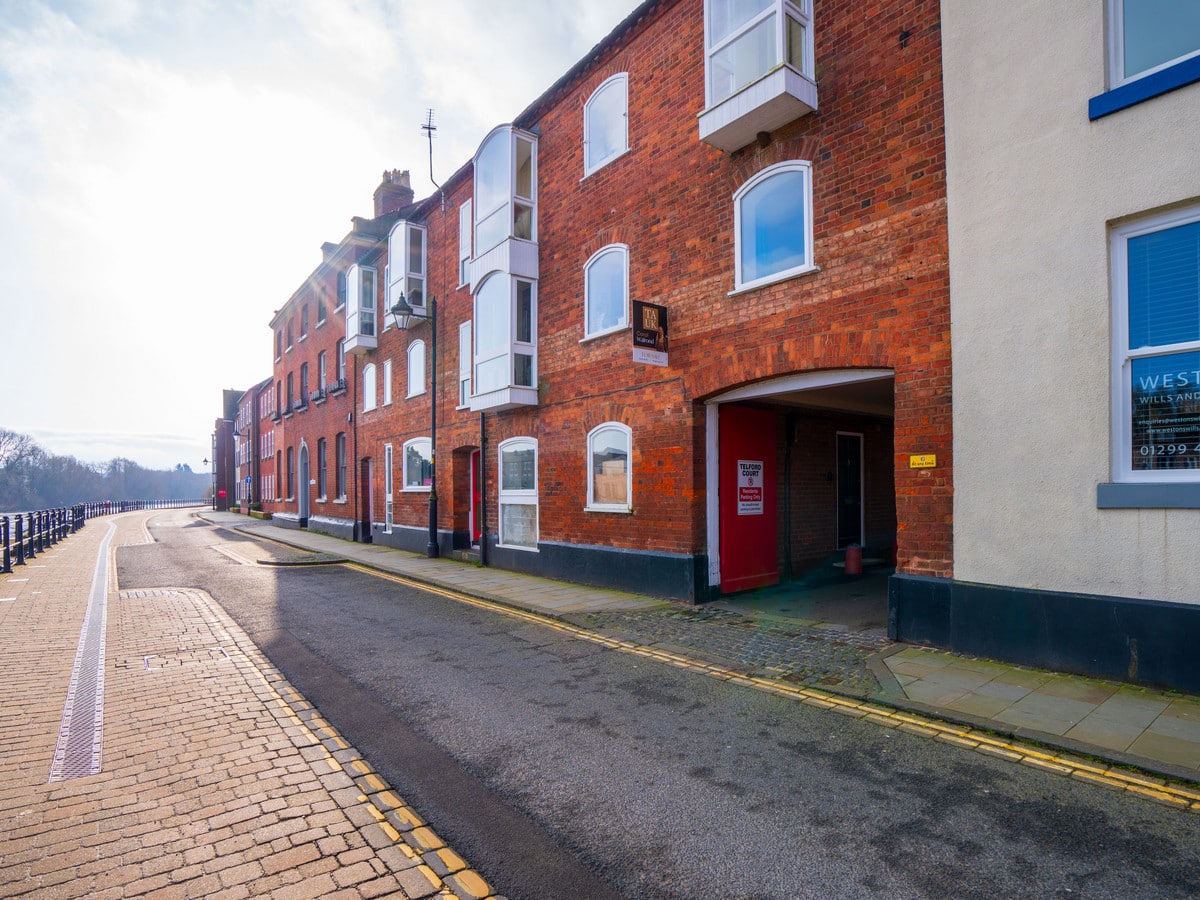 2 bedroom property for sale, Severn Side South, Bewdley - 24691785 - TAUK