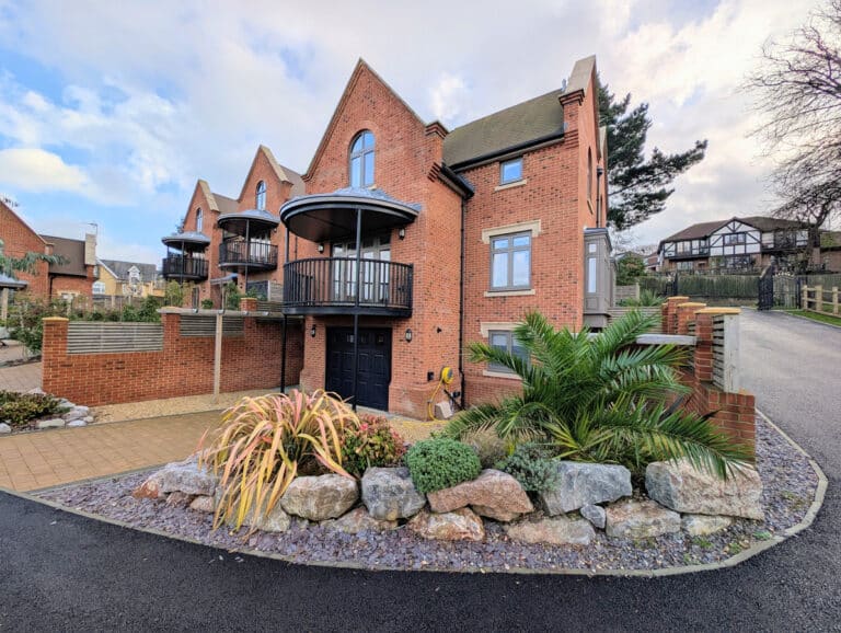 Property Image 0 Property Image 0
