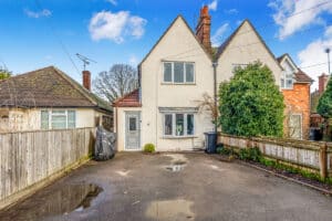 Crockhamwell Road, Reading, RG5