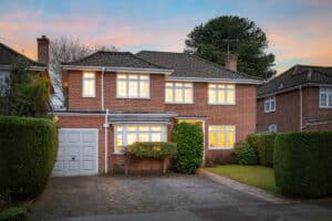 Daneswood Close, Weybridge, KT13