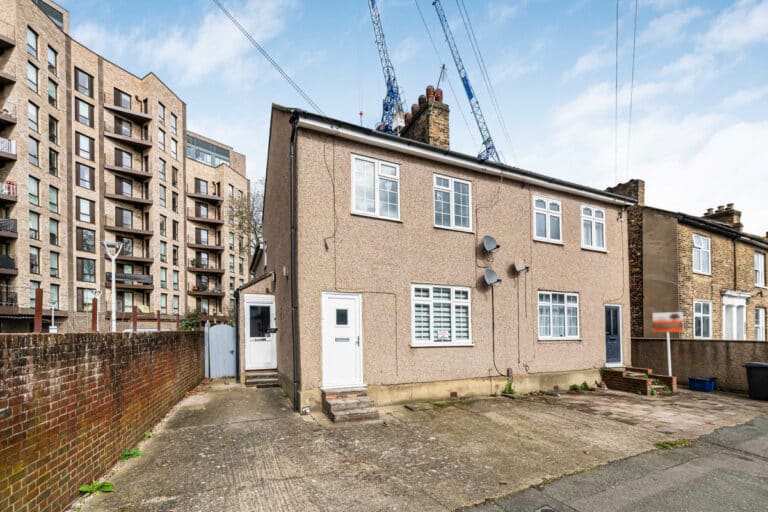 Property Image 0 Property Image 0