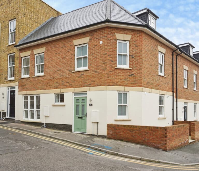 Property Image 0