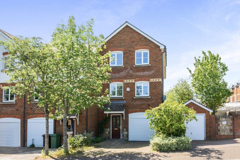 Property Image 0 Property Image 0