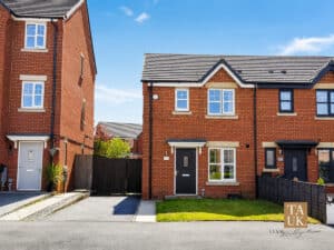 Kings Road, Manchester, M34