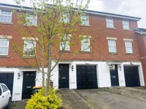 Flavius Close, Newport, NP18
