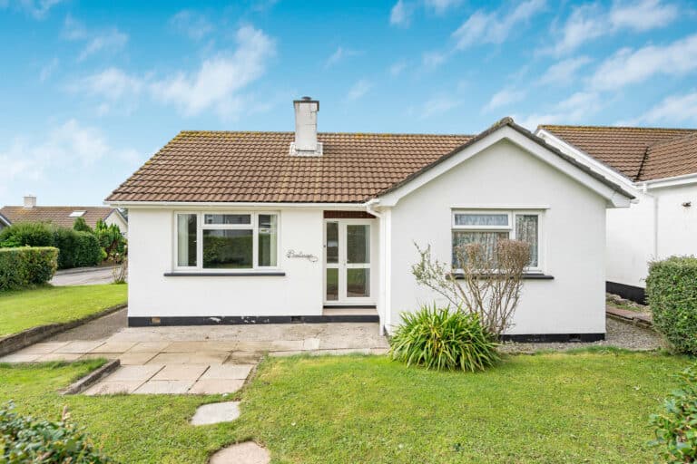 2 bedroom property for sale, Penvale Close, Camborne - 26725023 - TAUK